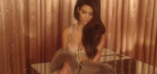 Kardashian Paylaştığı Fotoğraflarla Olay Yarattı