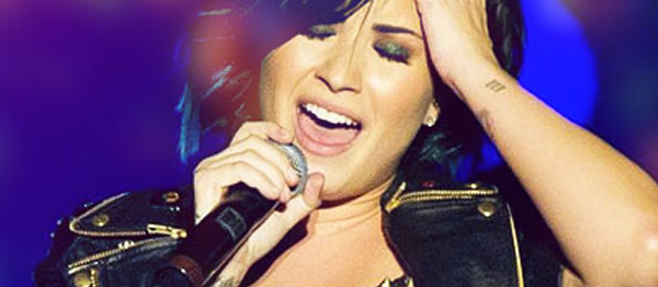 Demi Lovato Bruce Jenner'a Şarkı Adadı