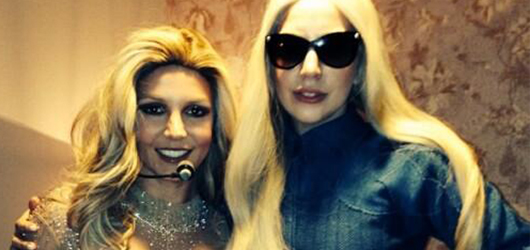 Britney Spears'a Las Vegas Şovunda Öpücük