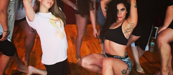 Lady Gaga’dan Direk Dansı !