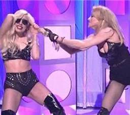 Lady Gaga ile Madonna kuzen çıktı!