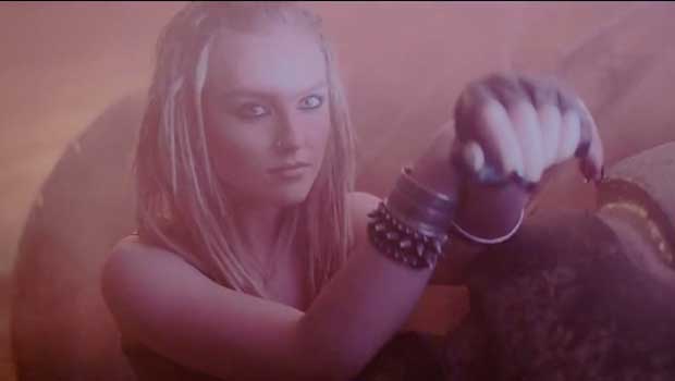 Little Mix – Salute