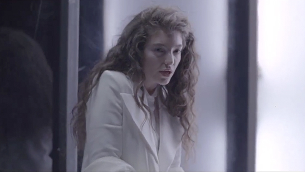 Lorde – Yellow Flicker Beat (Hunger Games)