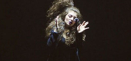 Lorde Canlı Performansıyla Avustralya'yı Salladı
