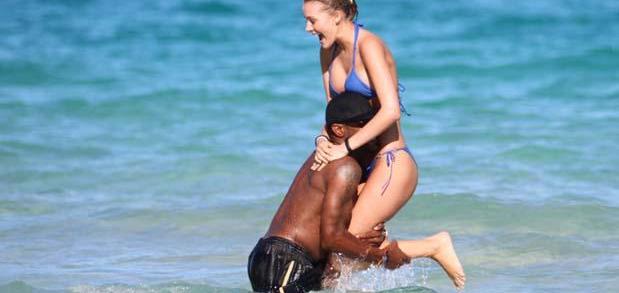 Maxwell Sevgilisiyle Birlikte Miami'de Tatilde