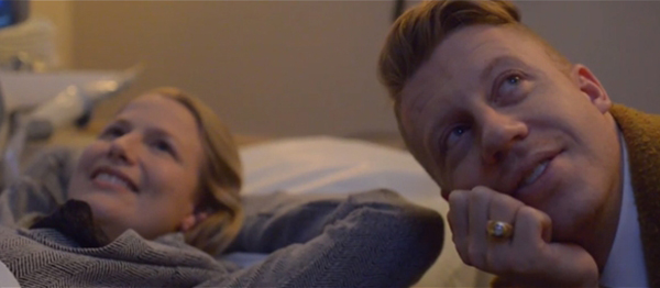 Macklemore ve Nişanlısı Bebek Bekliyor! – Ultrason videosunu hayranlarıyla paylaştı