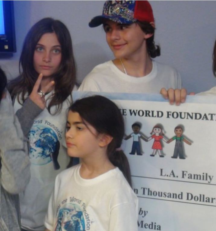 Michael Jackson’ın Çocuklarından Kimsesizlere Yardım