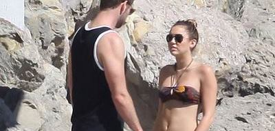 Issız koyda sıcak saatler