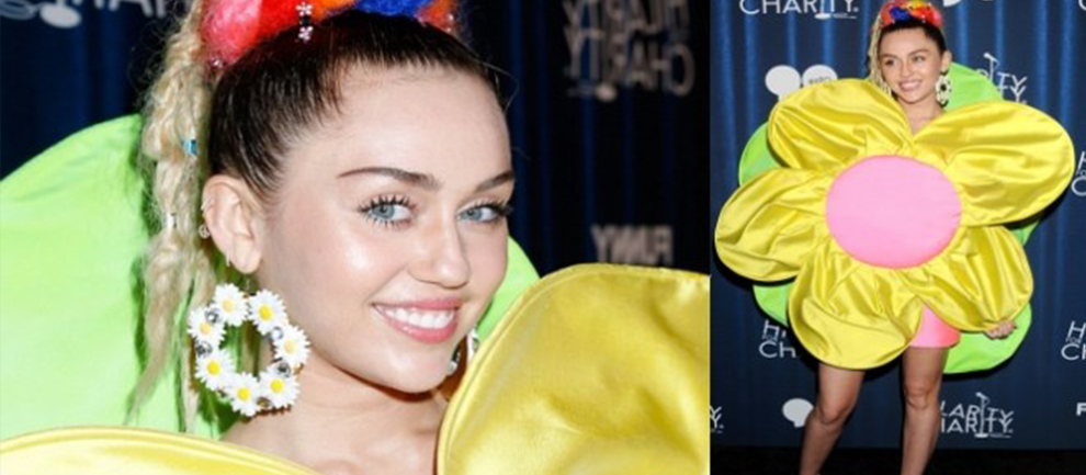 Miley Cyrus İlginç Kostümü İle Çok Konuşuldu