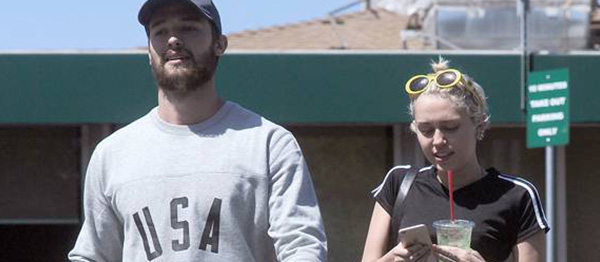 Patrick ve Miley'in Aşkı Dolu Dizgin Devam Ediyor