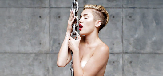 Miley Cyrus'tan Yeni Rekor !
