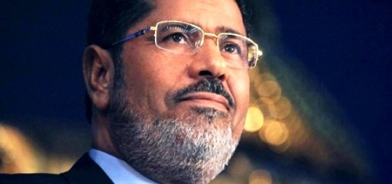 Mısır'da ordu yönetime el koydu