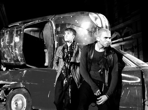 Justin Bieber – Christmas Eve (Written by Chris Brown)