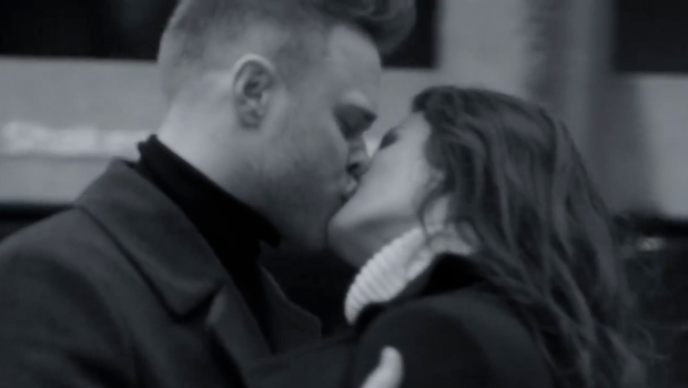 Olly Murs – Hand On Heart