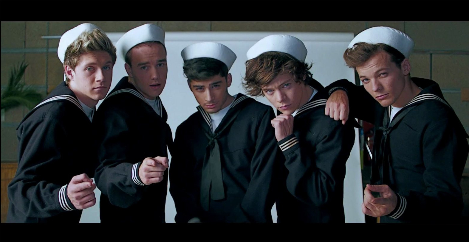One Direction – Kiss You