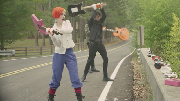 Paramore – Ain't It Fun