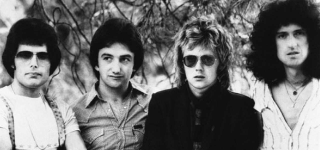 Queen Sahneye Dönüyor