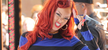 Hayranı sahnede korkuttu..