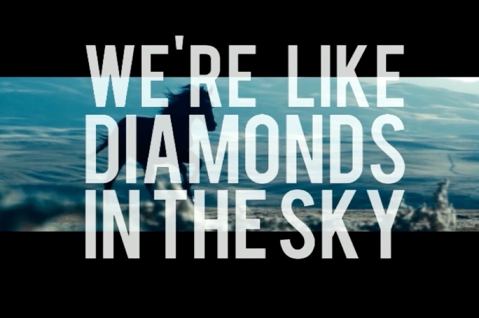 Rihanna – Diamonds-lyric video