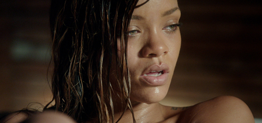 Rihanna Stay Şarkısını Kliplendirdi