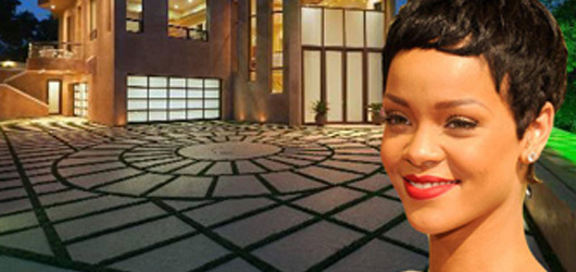 Rihanna Evini Terketti