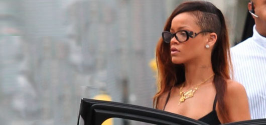Rihanna Yeni Klip İle Geliyor