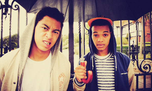 Rizzle Kicks – Mama Do The Hump