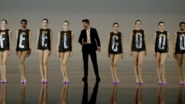 Robin Thicke – Feel Good