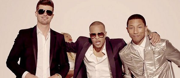 ''Blurred Lines'' Şarkısı Başlarını Yaktı!