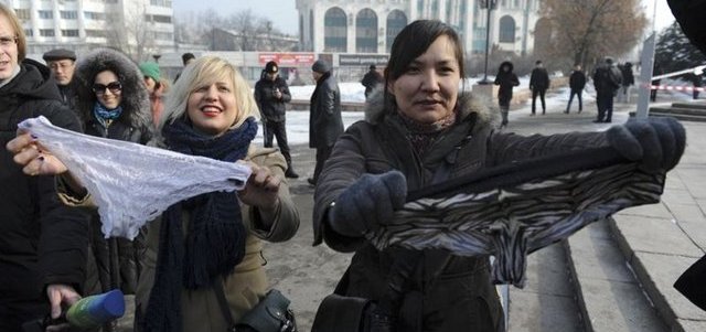 'Külotlara Özgürlük'