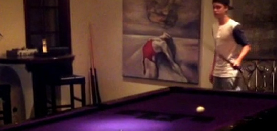 Justin'in Yetenekleri Bitmiyor – Bilardoda da yetenekli