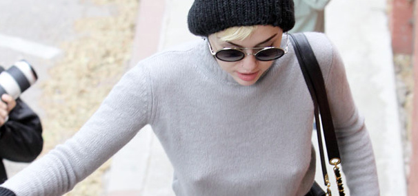 Bir Şey Unutmadın Mı Miley ?