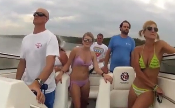 Harlem Shake – Boat Crash