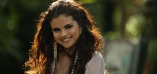 Selena Gomez ''Come & Get It'' – Tanıtım videosu yayınlandı