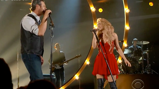 Shakira – Medicine ft. Blake Shelton [ACM's 2014]