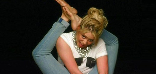 Akrobat Shakira