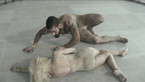 Sia – Elastic Heart ft. Shia LaBeouf & Maddie Ziegler