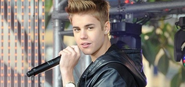 Justin'den Akustik Performans