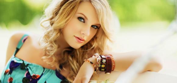 Taylor Swift, Hangi Yıldızın Oğluyla Birlikte ?