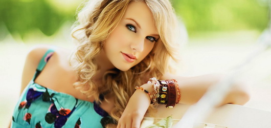 Mutlu Yıllar Taylor Swift