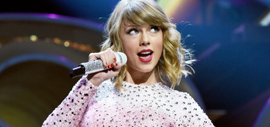 Taylor Swift IHeartRadio'ya Konuk Oldu