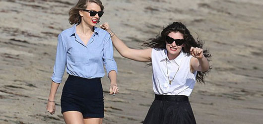 Selena Gomez'in Pabucu Dama Atıldı