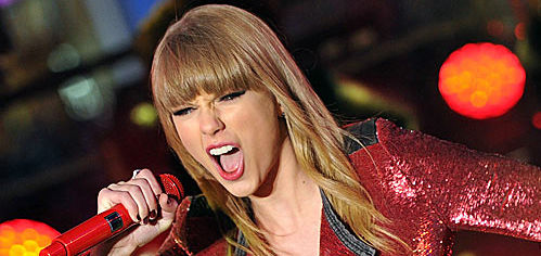 Yeni Yıla Öpüşerek Girdiler