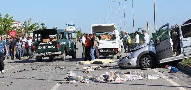 Trabzonspor taraftarları kaza geçirdi:2 ölü