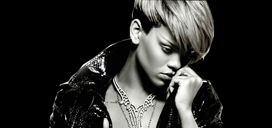 Rihanna Geliyor