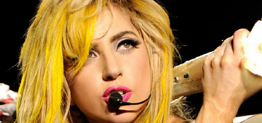 Lady Gaga Konserlerini İptal Etti