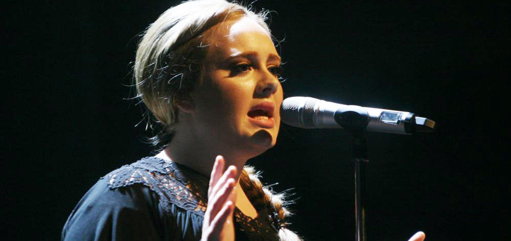 Adele Sahnelere Dönüyor mu ?