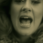 Adele’in yüz ifadelerinden neler anlamalıyız?