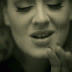 Adele’in yüz ifadelerinden neler anlamalıyız?