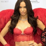 Adriana Lima Mumdan Heykel foto -16
